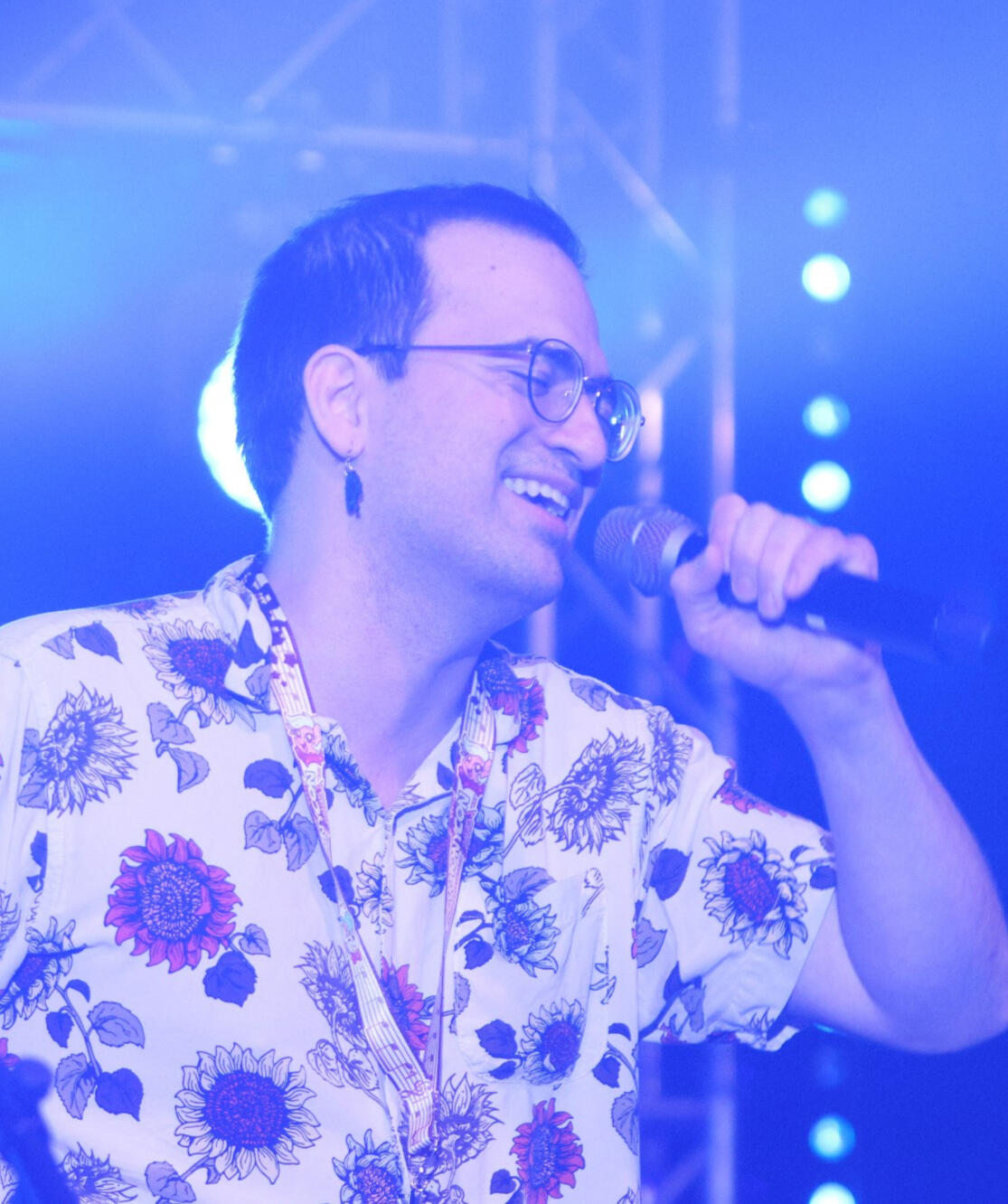 A photo of Ari performing at Harmonycon 2025.